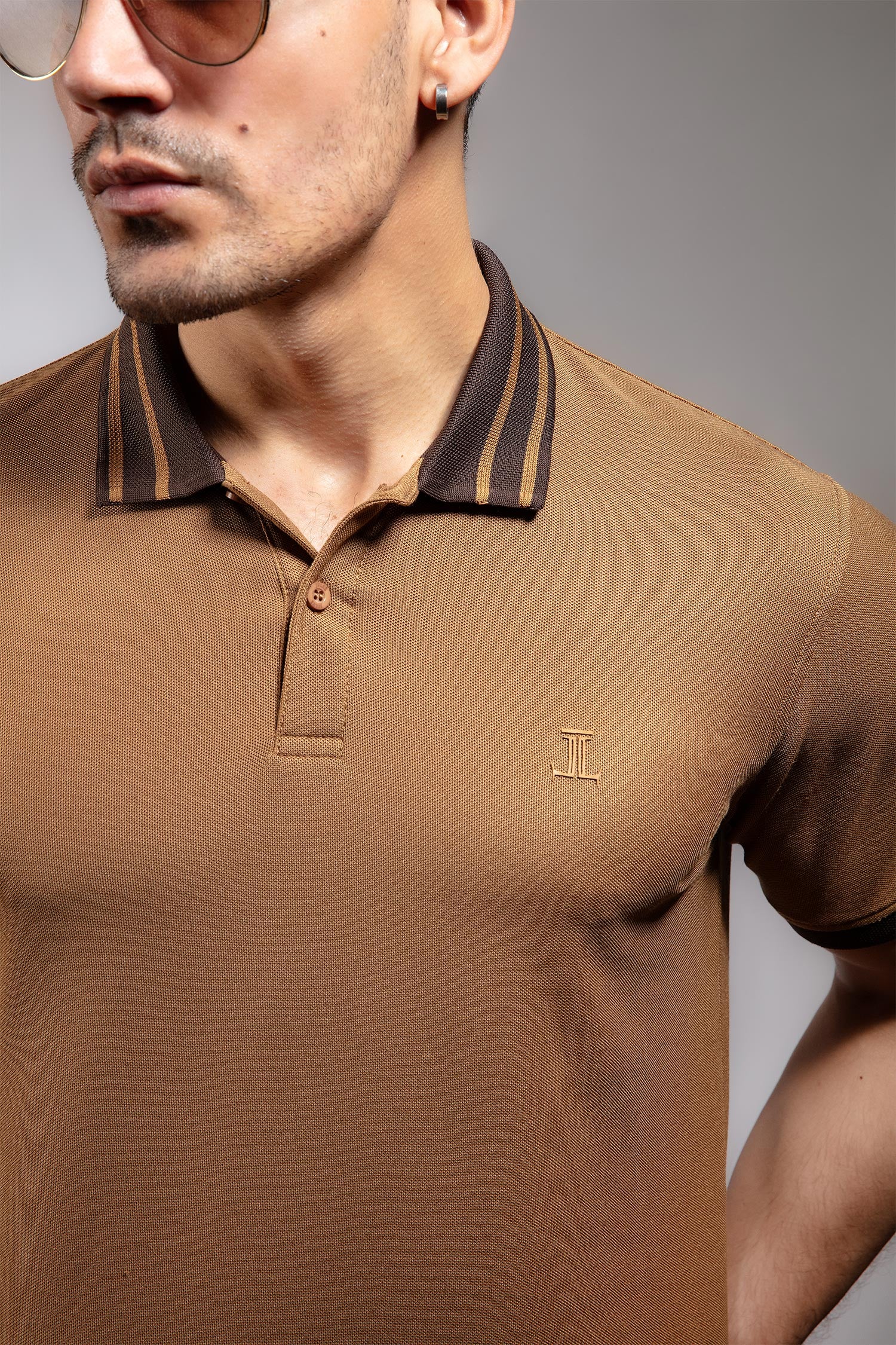 Mens summer polo shirt in brown colour with striped tipped collar and half sleeves by JULKE.
