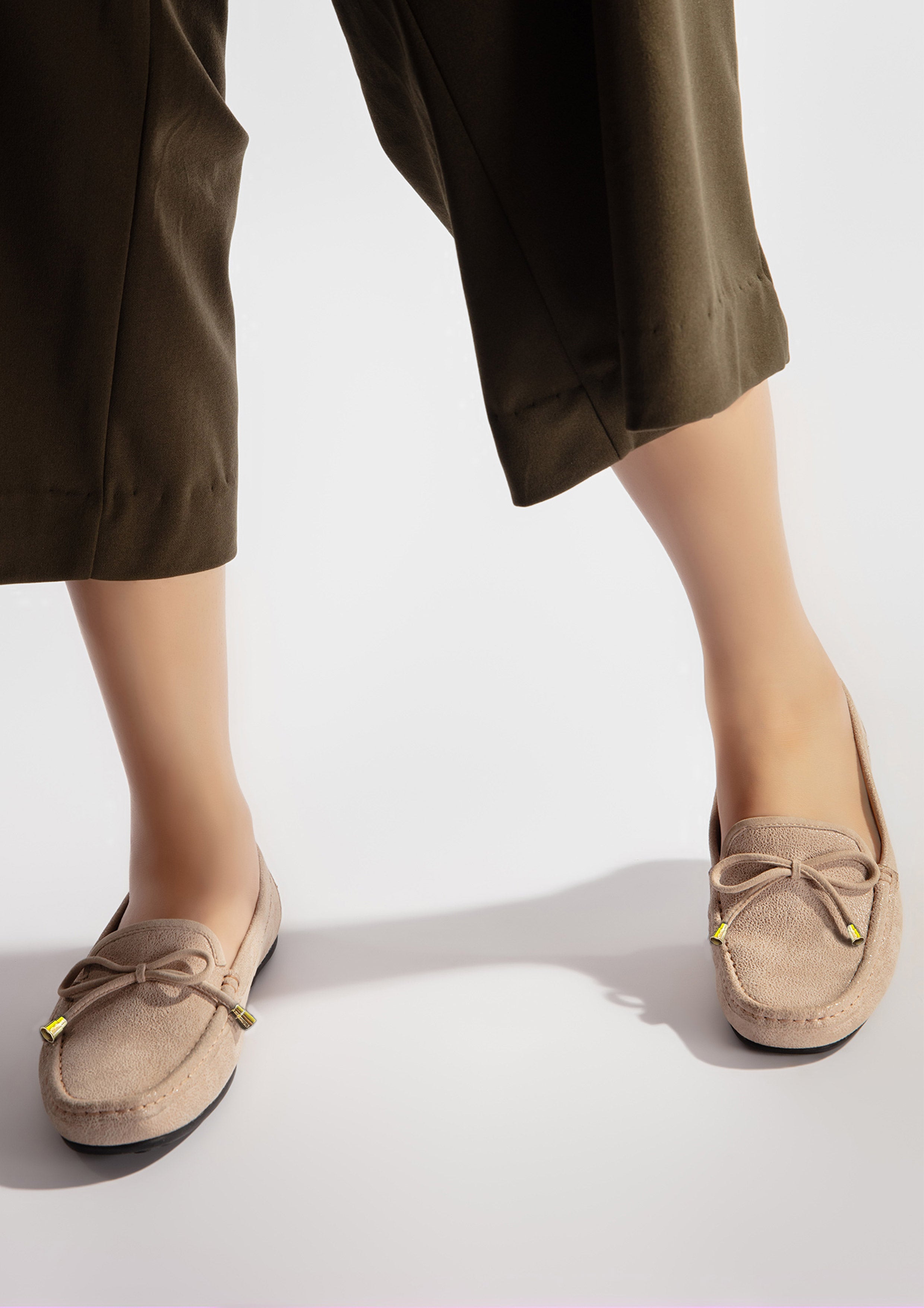 Womens leather moccasins in beige colour with bow and glitter by JULKE