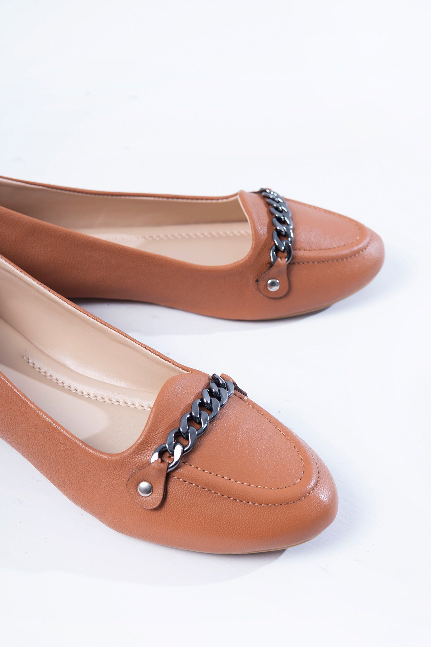 Womens leather flat pumps in tan colour with chain buckle by JULKE