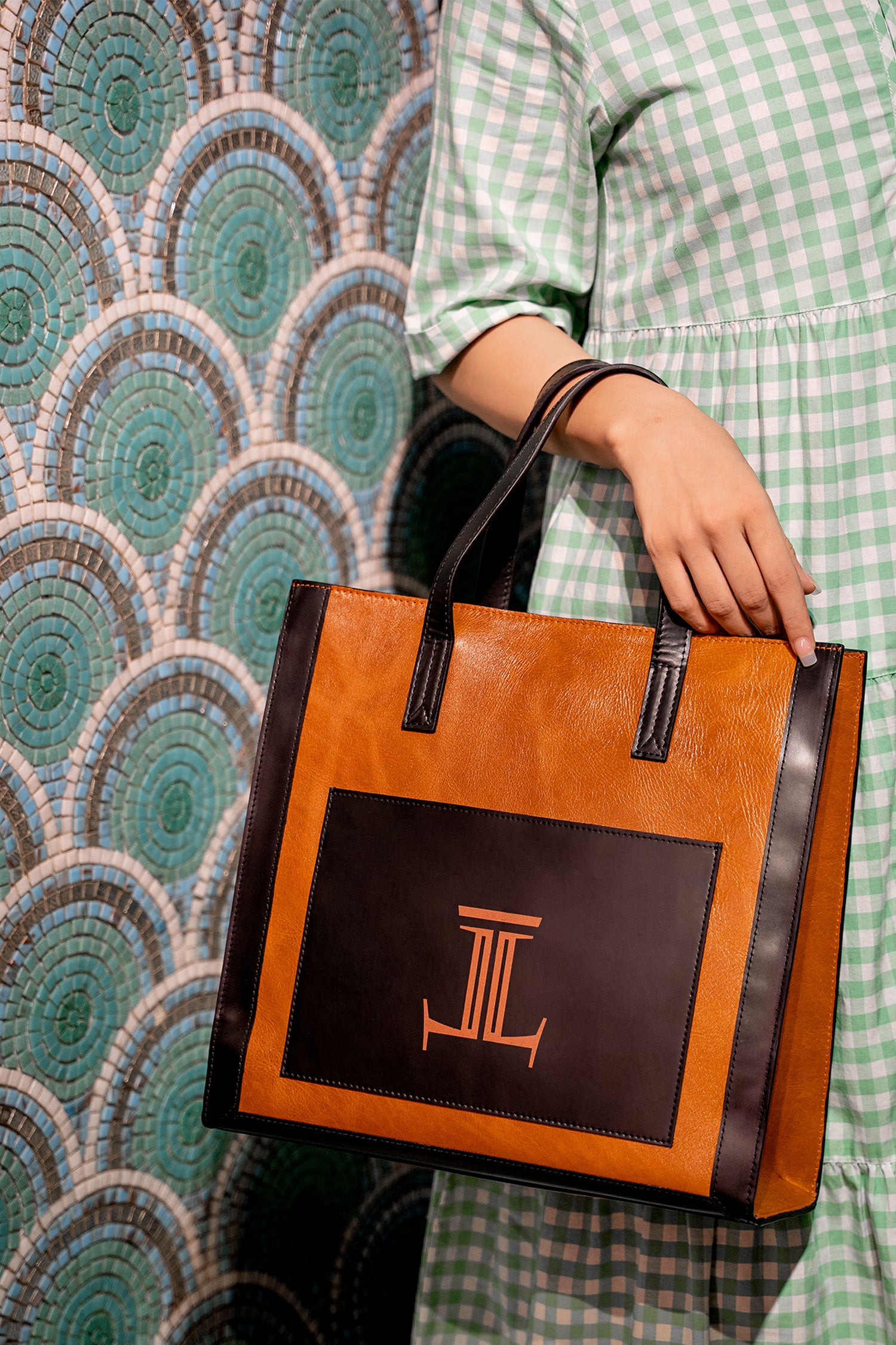 Maxime Large Leather Tote Bag for Women in Black Orange JULKE