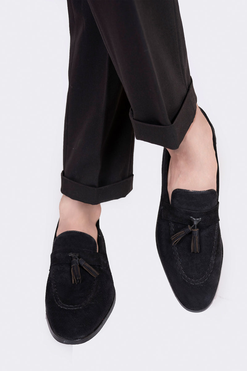 Mens original suede leather shoes in black colour with tassels by JULKE 
