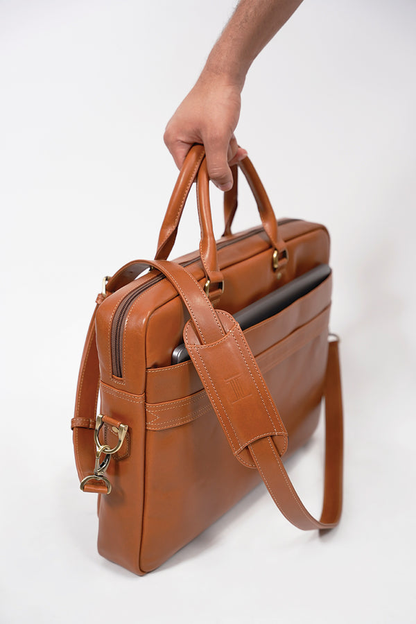 Mens original leather classic laptop bag in tan colour with shoulder strap by JULKE