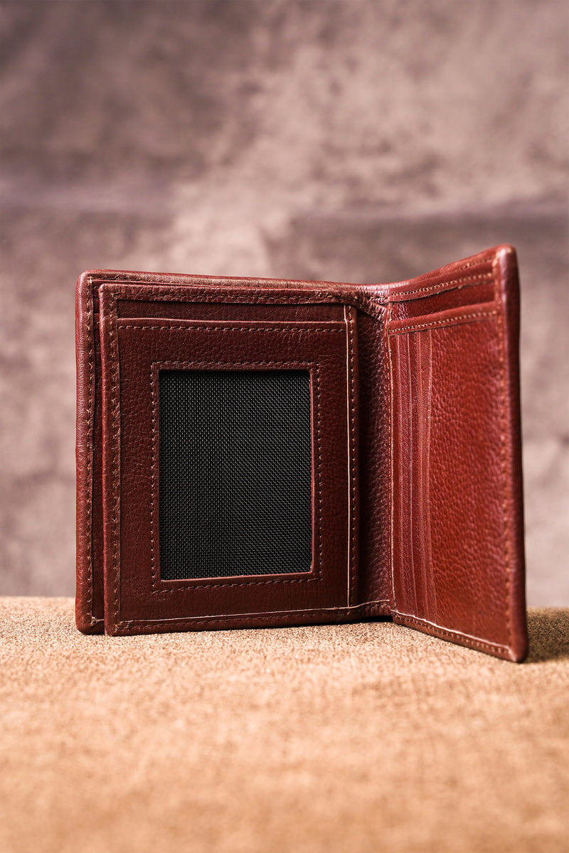 Mens original leather wallet with crocodile texture in medium size in maroon colour by JULKE