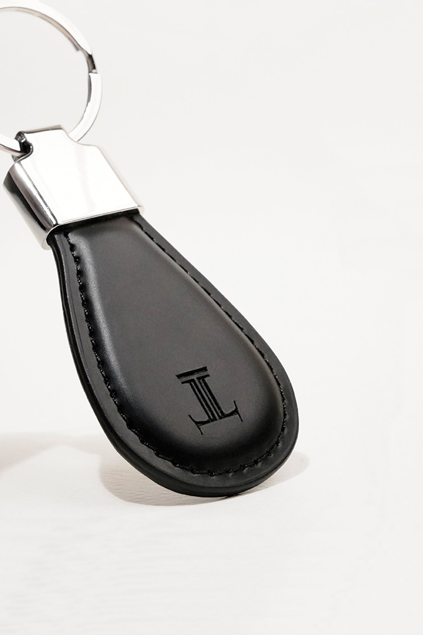 Bumkins Wet Dry Bag Drake Full-Grain Leather Key Chain - Metal Oval ...