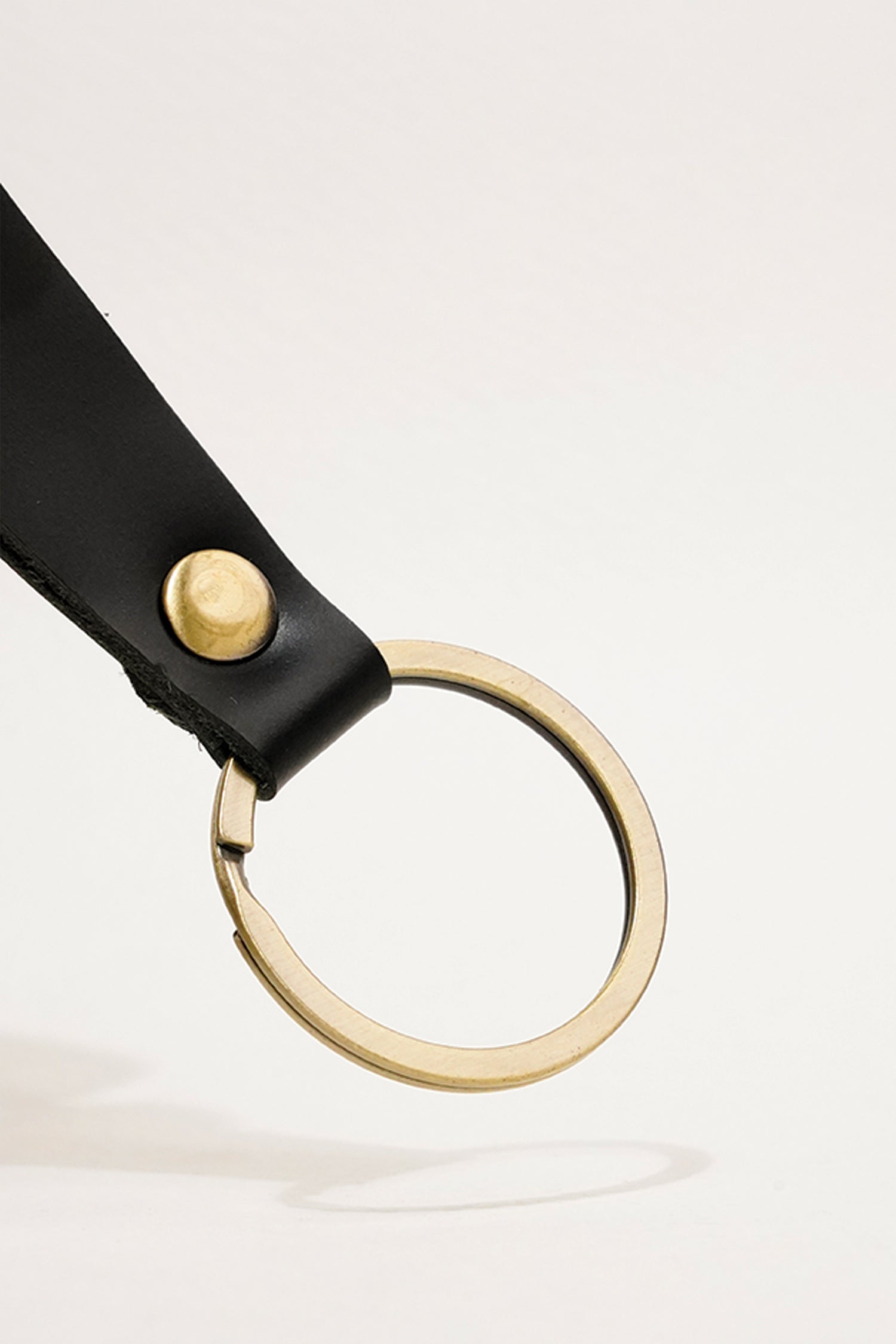 Ringo - Leather Key Chain Loop In Black & Tan | JULKE – JULKÉ