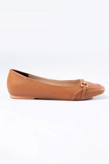 Women leather flat pumps in tan colour with square toe and metal gold horsebit buckle by JULKE