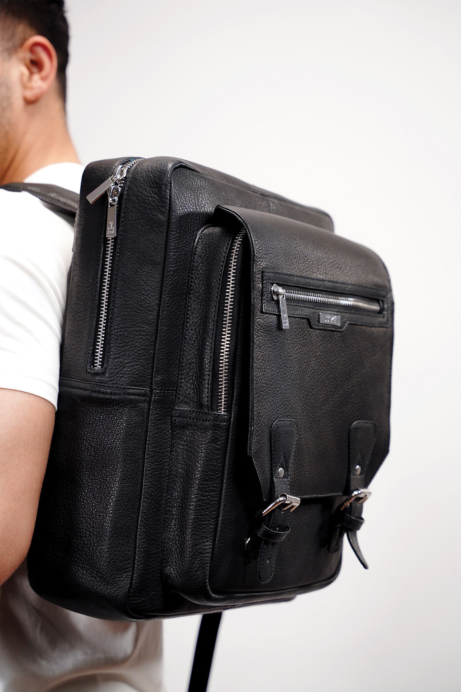 Wilde - Rectangle Leather Travel Backpack In Black | JULKÉ