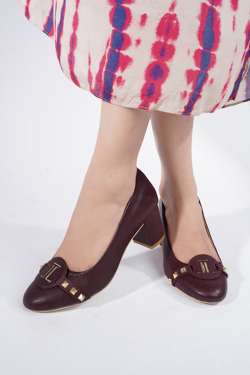 Womens block heel pumps with round toe in dark burgundy colour by JULKE