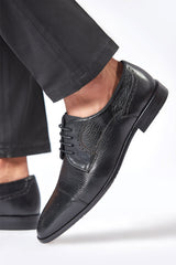 Mens shoes in original deerskin leather with in black colour with laces by JULKE