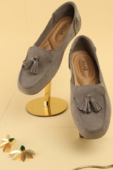 Womens winter moccasins in light grey with tassels by JULKE