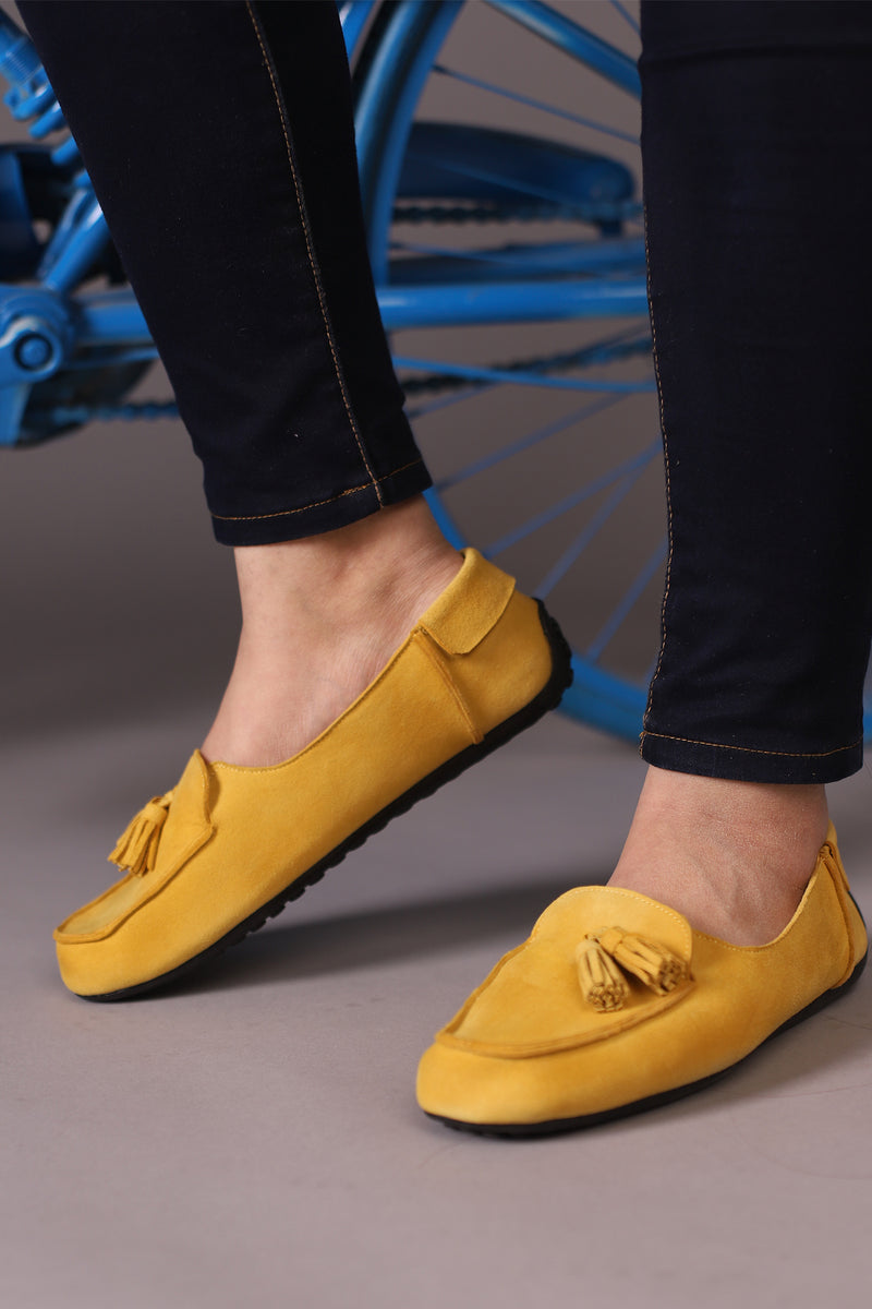 Womens winter moccasins in yellow with tassels by JULKE