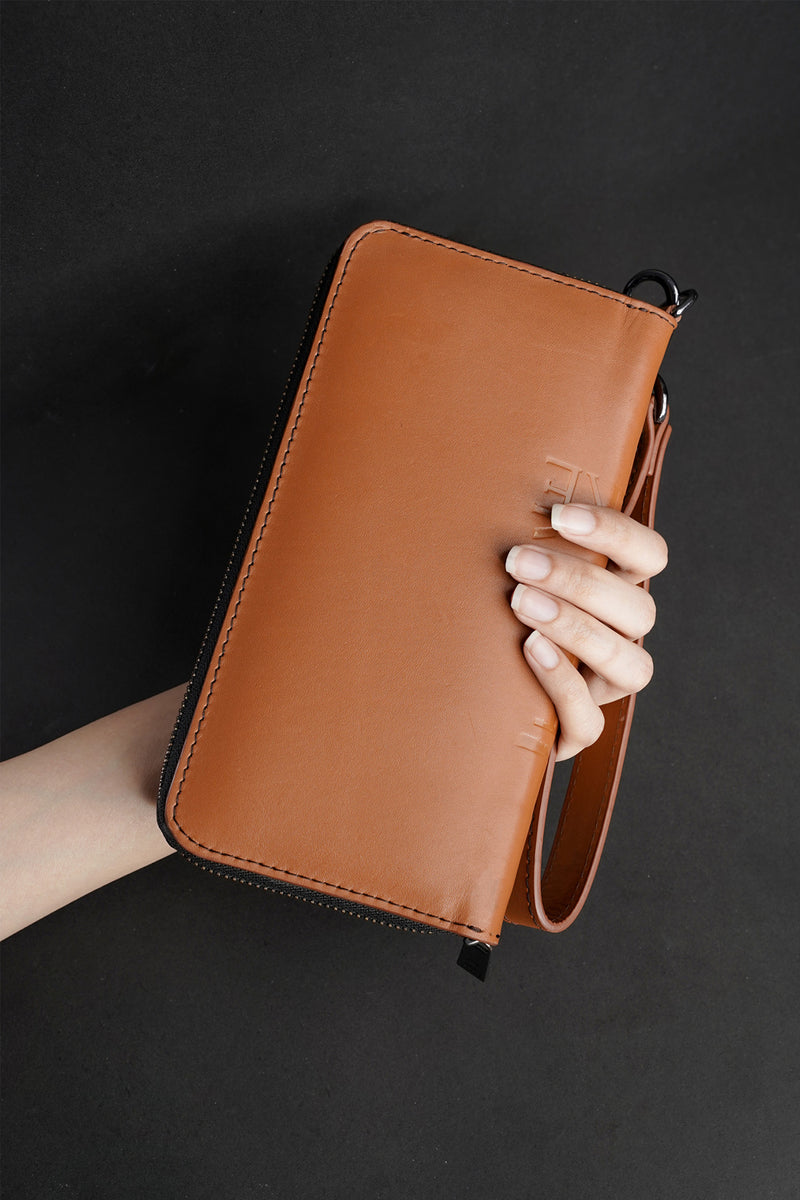 Unisex original leather long wallet in brown colour by JULKE